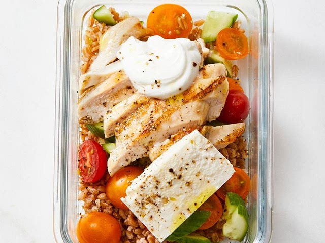 I love this Greek chicken grain bowl! <3 Very satisfying, super balanced, and quick. It satisfies all requirements. :) 
I'm waiting for your review! :)