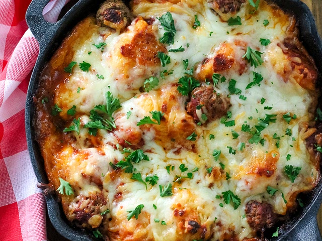 Aside from Pillsbury Biscuits, what else would you suggest that can replace it in the recipe, but still make the entire thing delicious?