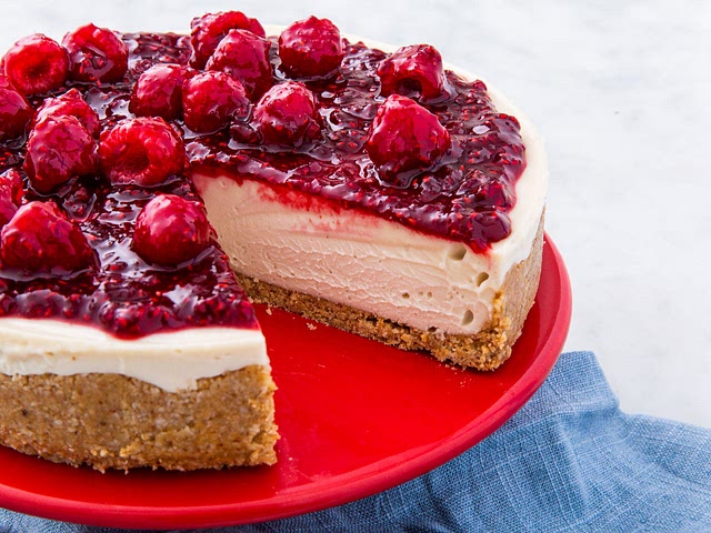 I’ve always loved eating cheesecake, and I remember that this was the first vegan copycat recipe I’ve made