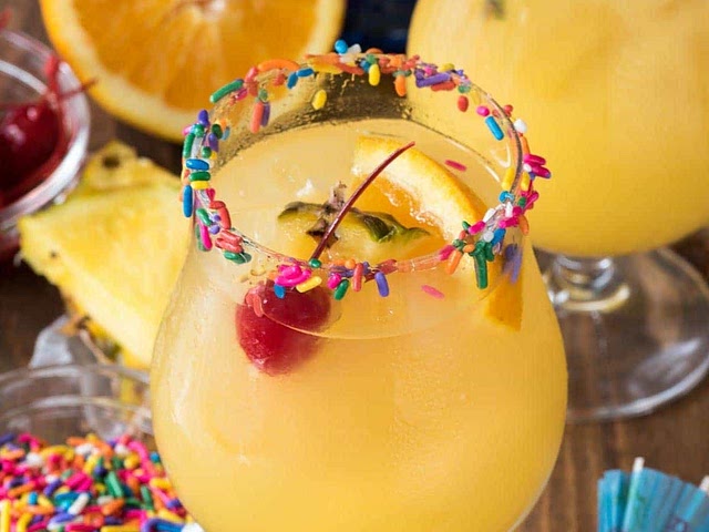 I like pineapple, and this is my favourite cocktail. <3