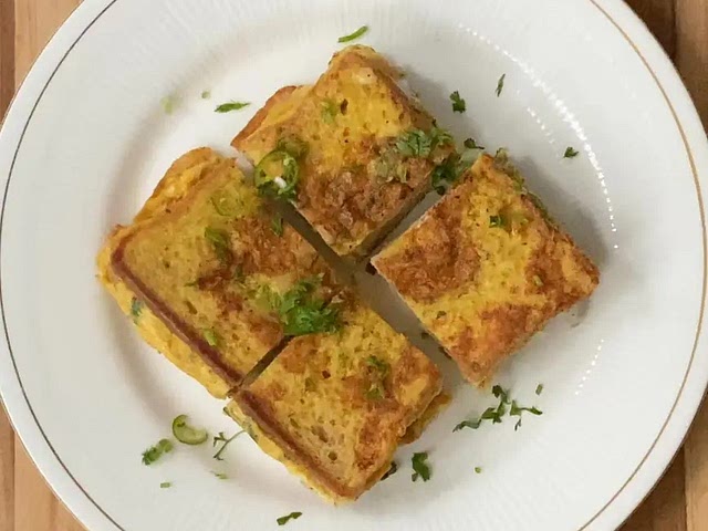 I'd go with this kind of Omelette Sandwich 😋😋😋😋😋