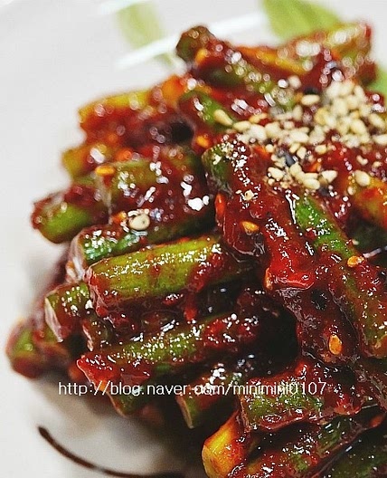 마늘쫑고추장무침 만드는 법 : 10분만에 완성되는 간단한 밑반찬 ♩