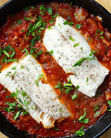 Cod with tomato sauce