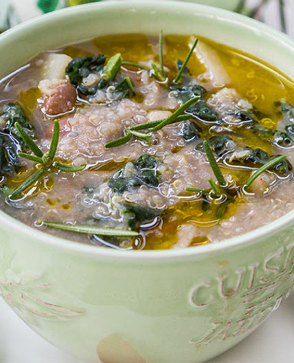 Slow Cooker Kale and Quinoa Soup