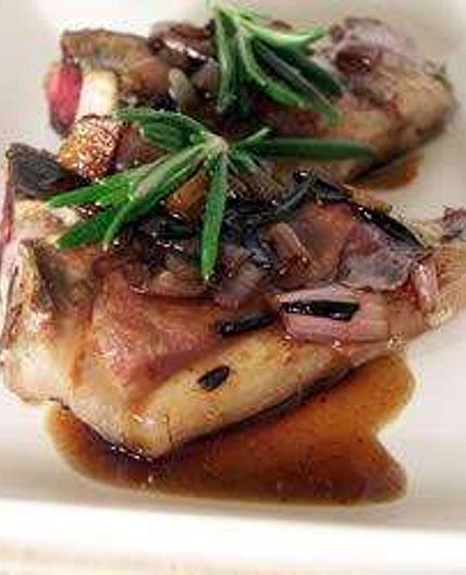 Côtelettes d’agneau, sauce au vinaigre balsamique