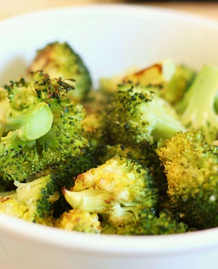Roasted garlic lemon broccoli