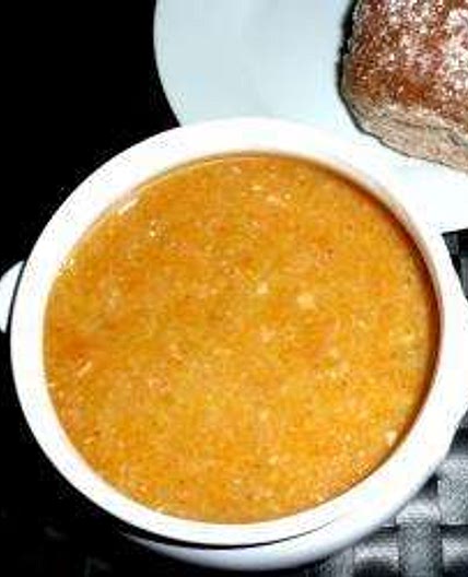 Simple lentil and bacon soup