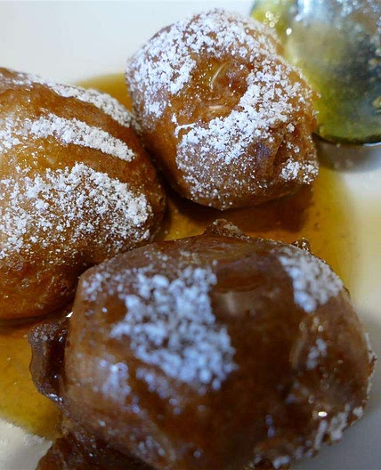 Pisang Goreng (Indonesian Banana Fritters)