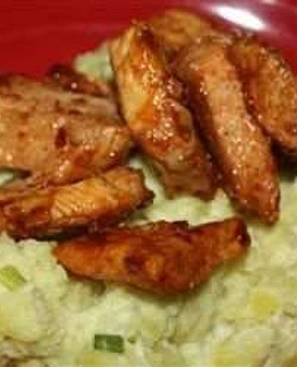 Korean spicy marinated pork (dae ji bool gogi)