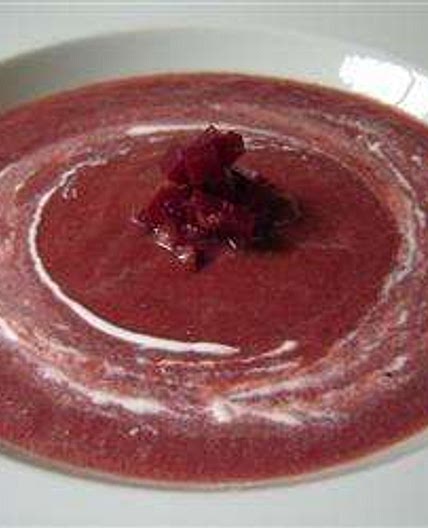 Soupe froide à la betterave rouge