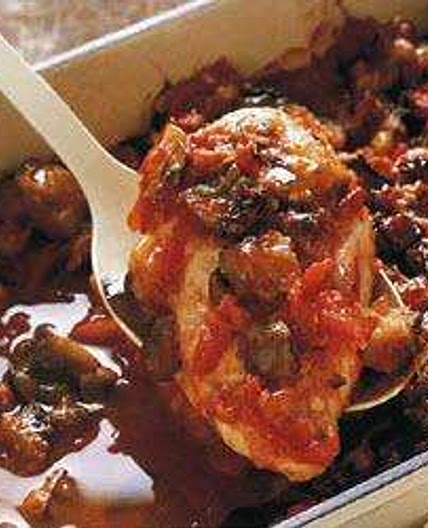 Chicken parmigiana with vegetable sauce