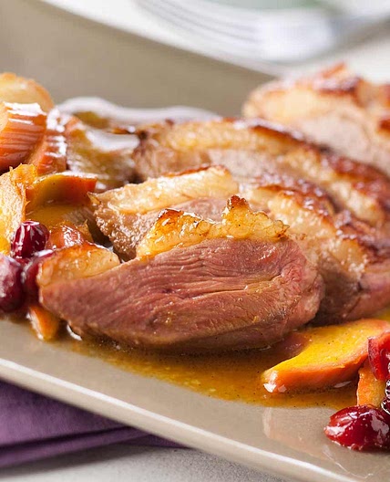 Magret de canard, sauce à la rhubarbe et au gingembre