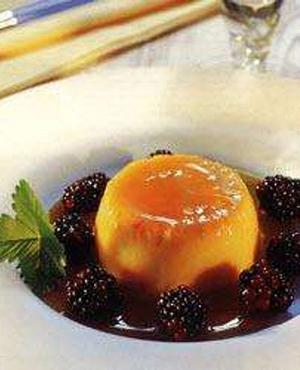 Apple crème caramel