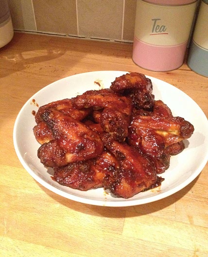 Sticky garlic chicken wings