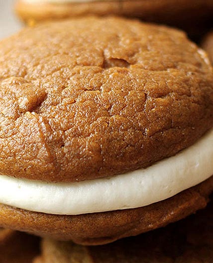 Fluffy Pumpkin-Spice Whoopie Pies