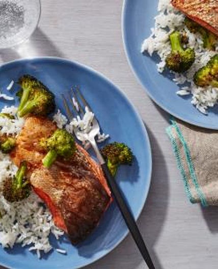 Air Fryer Teriyaki Salmon Fillets with Broccoli