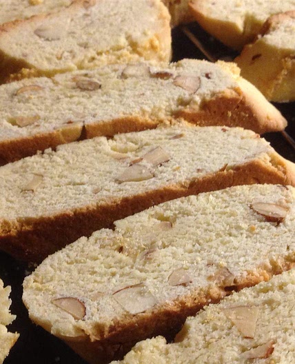 D'Amaretti Biscotti