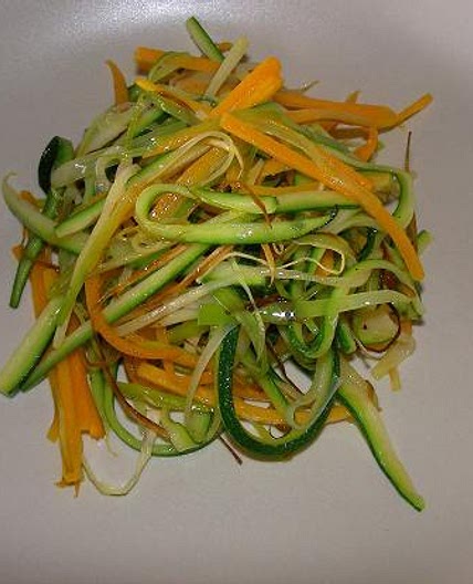 Poêlée de courgettes et carottes en julienne