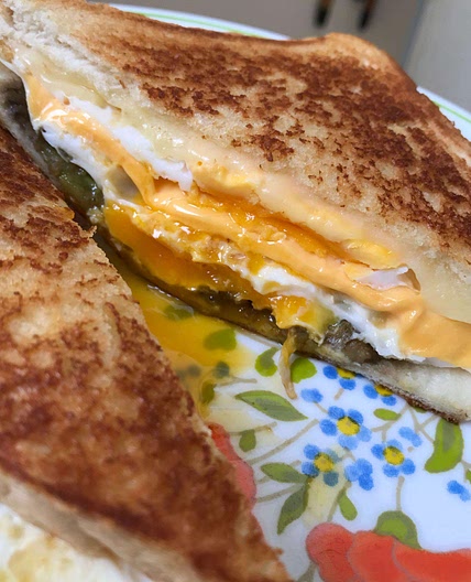Avocado breakfast sandwich