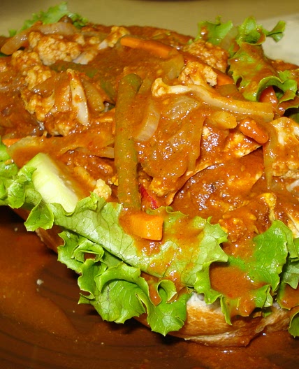 Relajo (Salvadorean Red Chile Sauce)