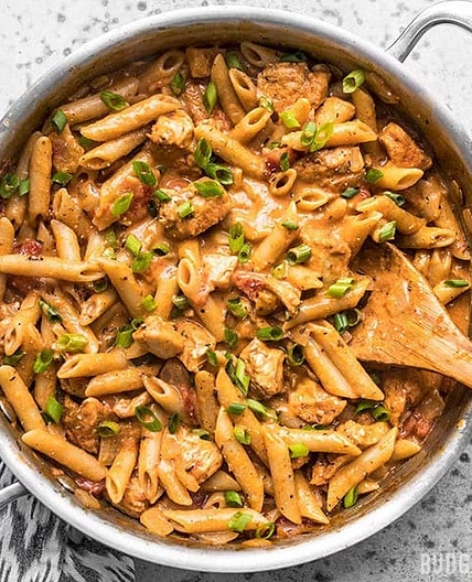 One Pot Creamy Cajun Chicken Pasta
