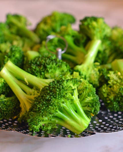 Simple Steamed Broccoli