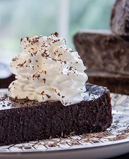 Flourless Chocolate Cake