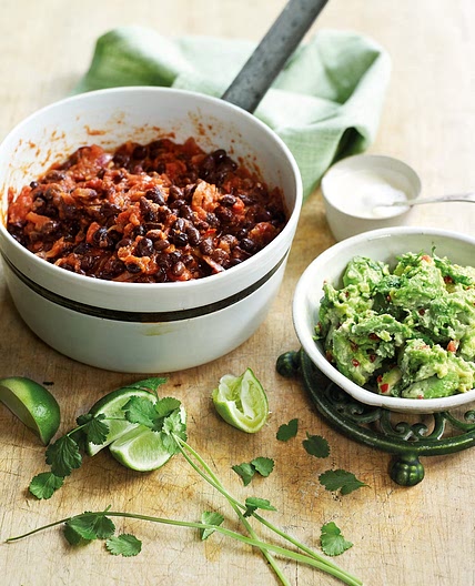 Chipotle black bean chilli with guacamole