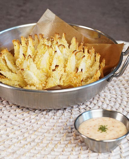 바사삭 ★ 양파가 통째로 바스켓에 풍덩 ★ 블루밍어니언 ★