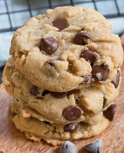 Easy Peanut Butter Chocolate Chip Cookies