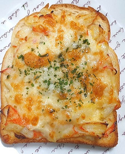 에어프라이어로 고소한 크래미 치즈 토스트 만들기