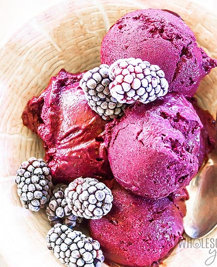 Blackberry Sugar-Free Keto Frozen Yogurt Recipe