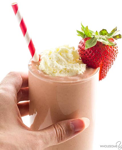 Strawberry Avocado Keto Smoothie Recipe with Almond Milk - 4 Ingredients