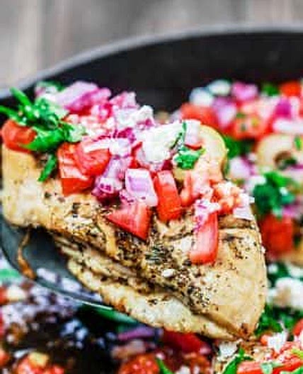 One-Skillet Mediterranean Chicken Recipe with Tomatoes and Green Olives