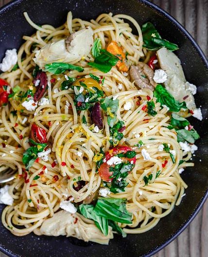 Simple Mediterranean Olive Oil Pasta