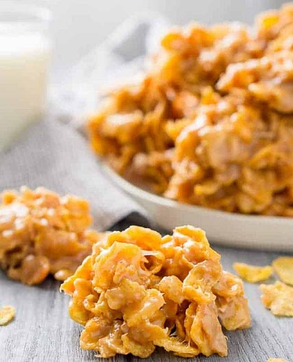 Peanut Butter Cornflake Cookies (no bake)