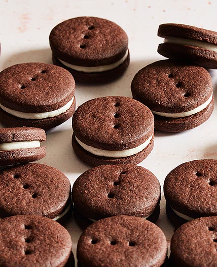 Itty-Bitty Sandwich Cookies