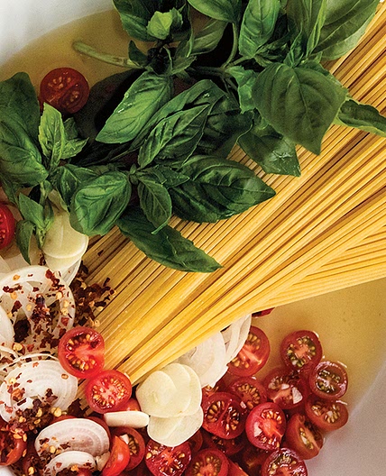 One-Pot Tomato Basil Pasta