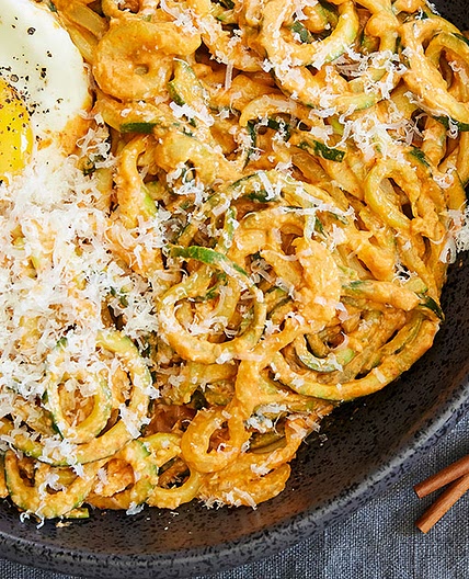 Creamy Gochujang Zoodles