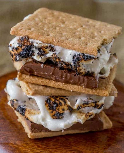 How to make S'Mores (4 Ways!)