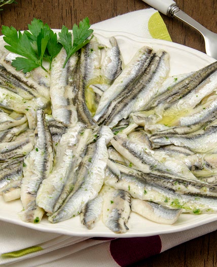 Make This Spanish Anchovies Marinated in Vinegar Tapa for Your Next Party
