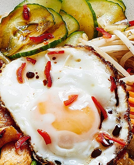 Korean chicken bibimbap