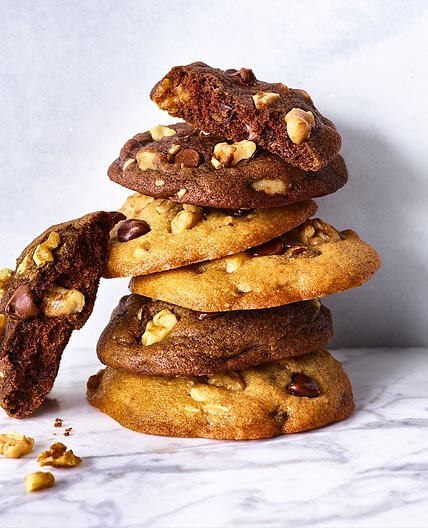 Chocolate Chip Walnut Cookie