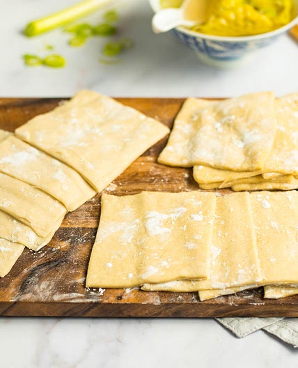 Learn How to Make Chinese Wonton Wrappers in 3 Different Ways