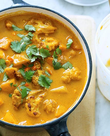 Roasted Cauliflower & Potato Curry Soup