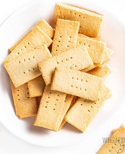 Paleo Low Carb Keto Crackers Recipe (Almond Flour Crackers)