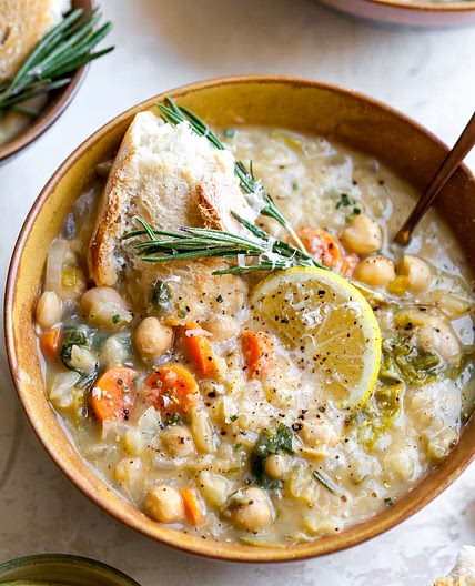 Nourishing White Bean and Lemon Soup