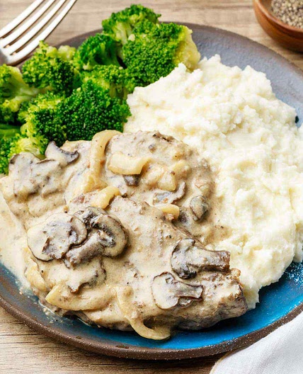 Keto Crockpot Cube Steak and Gravy
