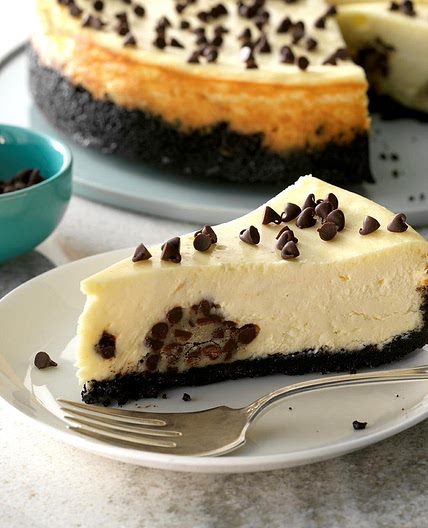 Chocolate Chip Cookie Dough Cheesecake