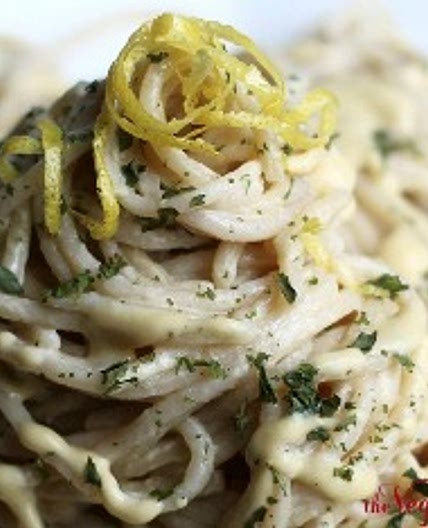 the Best Vegan Garlic Alfredo Sauce